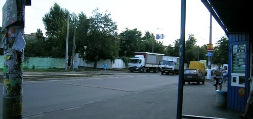 Лежачі поліцейські на ДВРЗ