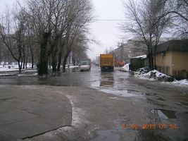 На Алма-Атинській ремонтують дорожнє покриття