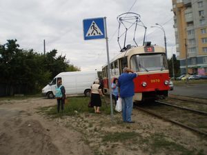 На ДВРЗ зіткнулись трамвай і мікроавтобус