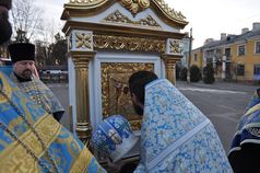 До храму на ДВРЗ прибула Зимненська ікона Божої Матері