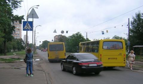 Вулиця Алма-Атинська