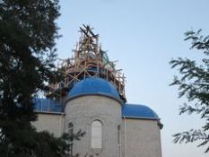 На куполі храму св. вмч. Пантелеймона на ДВРЗ встановлено новий хрест