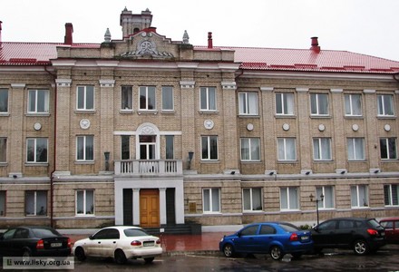 Дарницький ВРЗ, адміністративна будівля. Січень 2015 р.