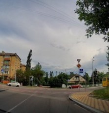 Перетин вулиць Алматинської та Олекси Довбуша