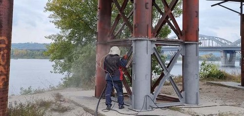 Стартували роботи з добудови з'їздів з Дарницького мосту на Дніпровську набережну