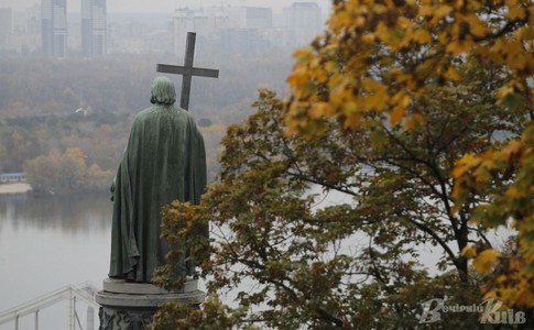 Метеорологічна осінь ще не покинула Київ