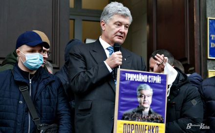 Київрада виступила проти політичного переслідування Петра Порошенка
