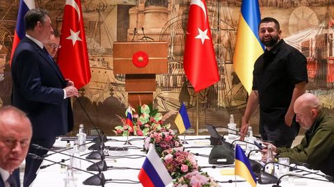 Ні миру, ні гарантій. Деталі та наслідки переговорів України та РФ у Стамбулі