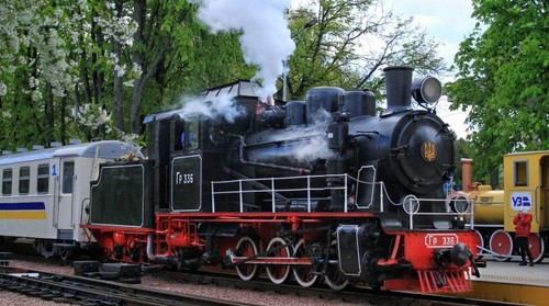 Дитяча залізниця в Києві відновлює роботу