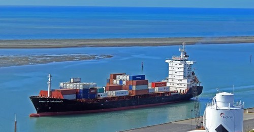 У порт Великої Одеси вперше з початку повномасштабної війни зайшов «чистий» контейнеровоз