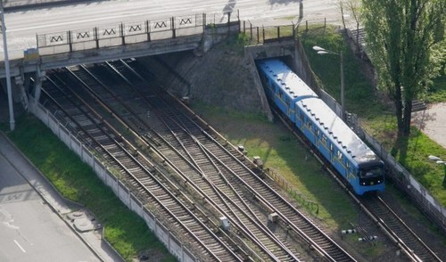 Шляхопровід біля станції метро «Дарниця» збираються реконструювати