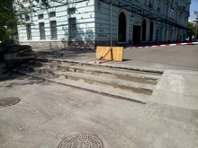 Історичні сходи в центрі ДВРЗ