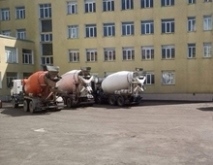 У школі на Березняках продовжують будувати укриття