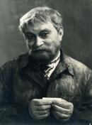 Б. В. Романицький у ролі Самопала у виставі за п’єсою М. Я. Зарудного «Веселка». 1960-ті рр. Б. В. Романицький у ролі Самопала у виставі за п’єсою М. Я. Зарудного «Веселка». 1960-ті рр.