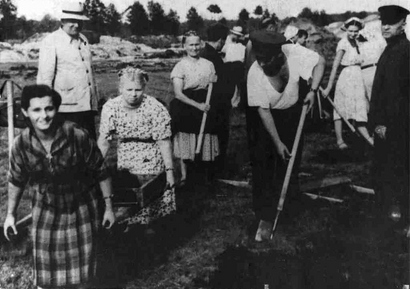 Уривки з книги «ДВРЗ» Уривки з книги «ДВРЗ»