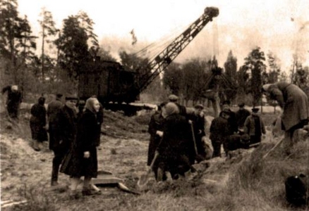 Уривки з книги «ДВРЗ» Уривки з книги «ДВРЗ»