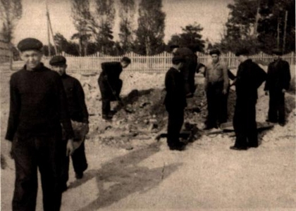 Уривки з книги «ДВРЗ» Уривки з книги «ДВРЗ»