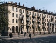 Штучний інтелект та історичні фото ДВРЗ Штучний інтелект та історичні фото ДВРЗ